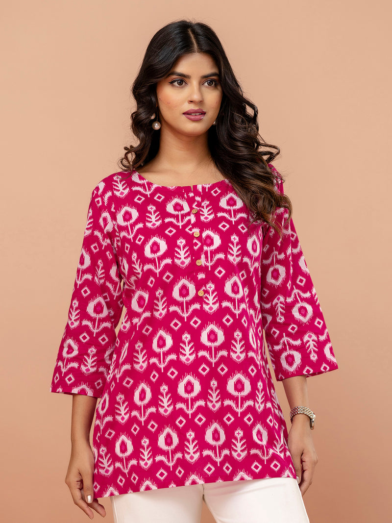 Chic Printed Short Kurti with Round Neck & 3/4 Sleeves