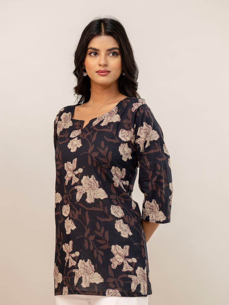 Elegant Printed Short Kurti – Soft Cotton, Everyday Style, Sizes S–XXL.