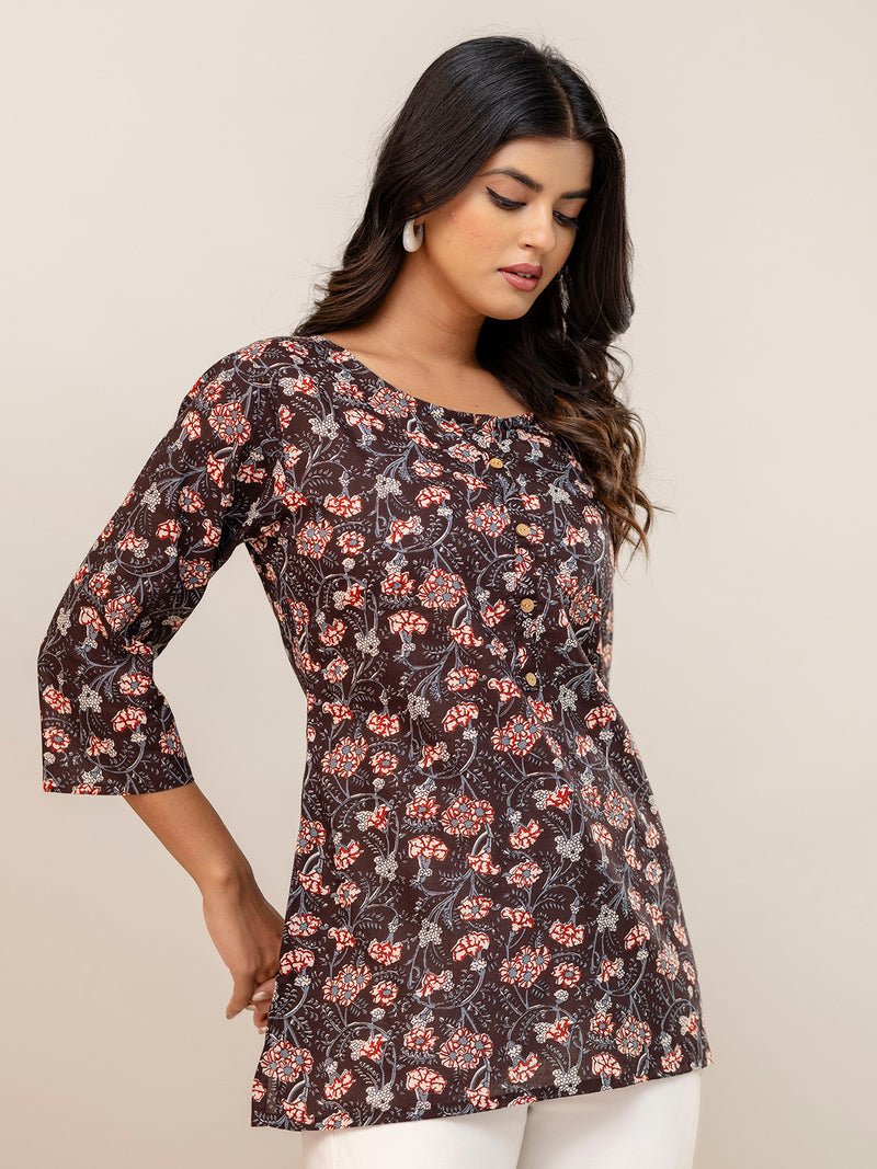 Chic Printed Short Kurti with Round Neck & 3/4 Sleeves