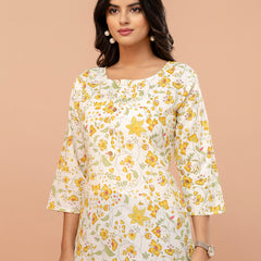 Chic Printed Short Kurti with Round Neck & 3/4 Sleeves
