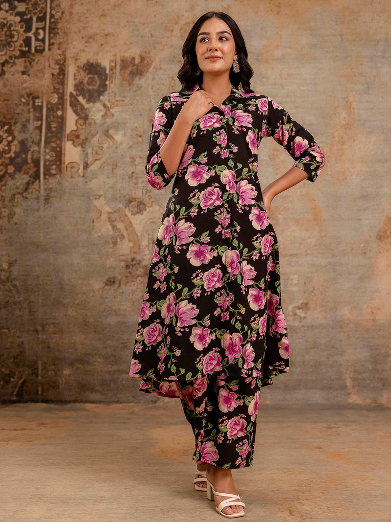 Black Women’s Co-Ord Set–Printed Collared Kurta with 3/4 Sleeves & Elastic Waist Pants