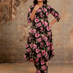 Black Women’s Co-Ord Set–Printed Collared Kurta with 3/4 Sleeves & Elastic Waist Pants