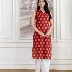 Elegant Sleeveless Cotton Printed Straight Kurta with Refined V-Neckline