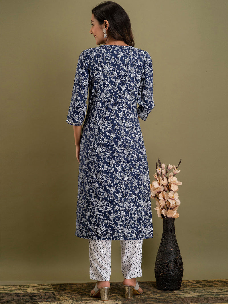Women Kurta Pant Dupatta Set