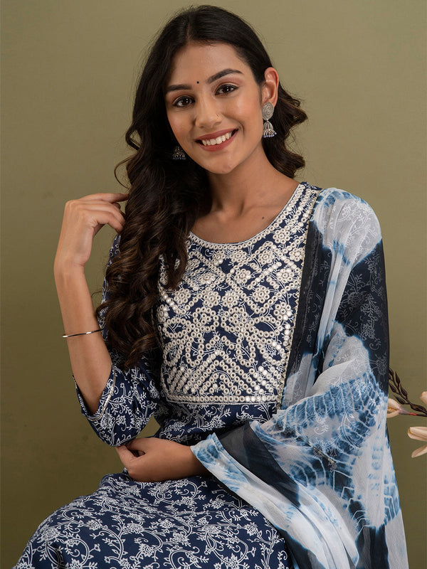 Women Kurta Pant Dupatta Set