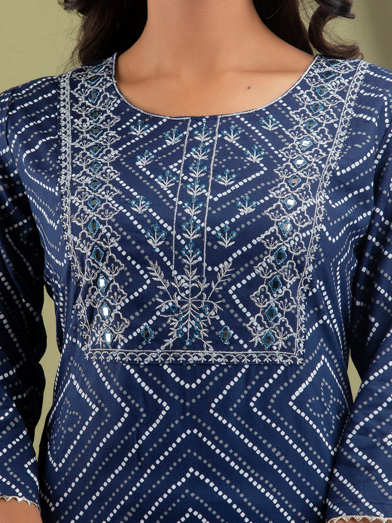 Women Kurta Pant Dupatta Set