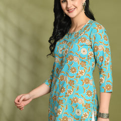 Floral Print 4 Button Straight Kurti