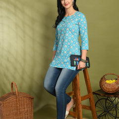 Floral Print 4 Button Straight Kurti