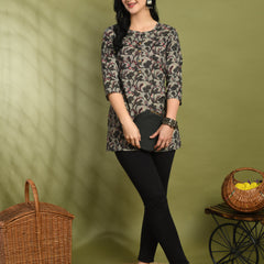 Floral Print 4 Button Straight Kurti