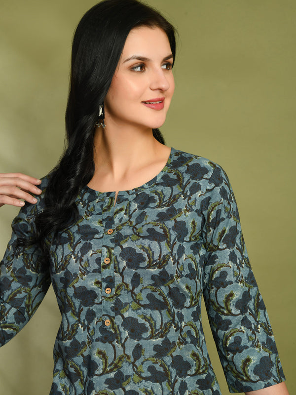 Floral Print 4 Button Straight Kurti