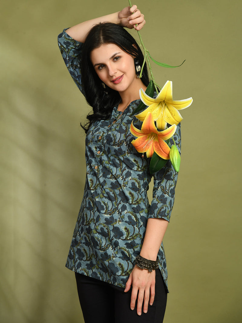 Floral Print 4 Button Straight Kurti