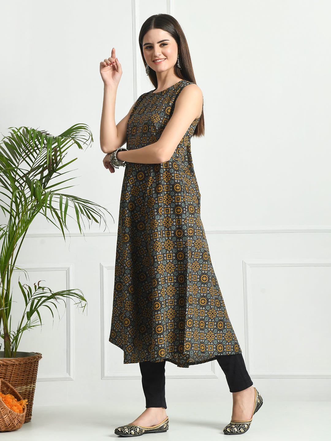 Round Neck Floral Print Sleeveless Long Kurti FRKT6490