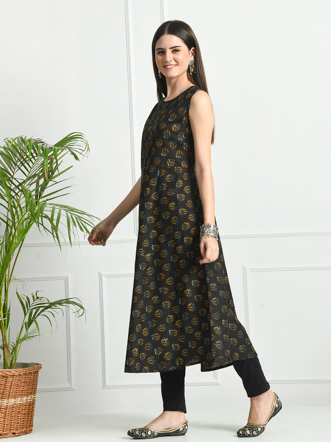 Round Neck Floral Print Sleeveless Long Kurti FRKT6489