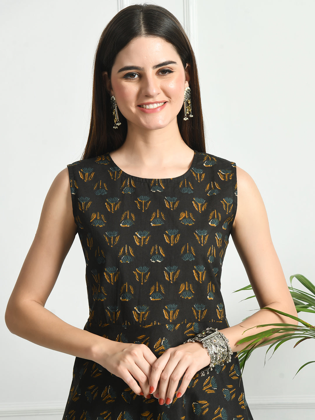 Round Neck Floral Print Sleeveless Long Kurti FRKT6489