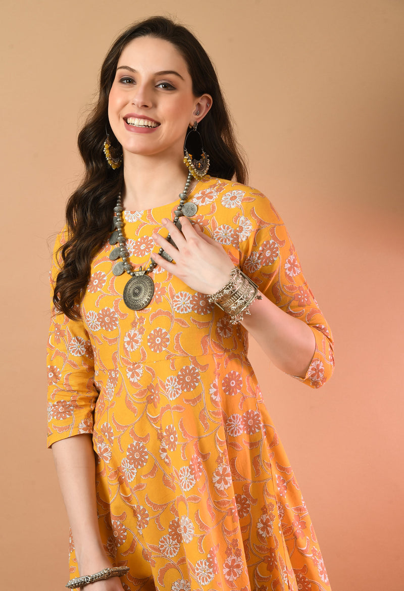 Round Neck Floral Print Long Kurti