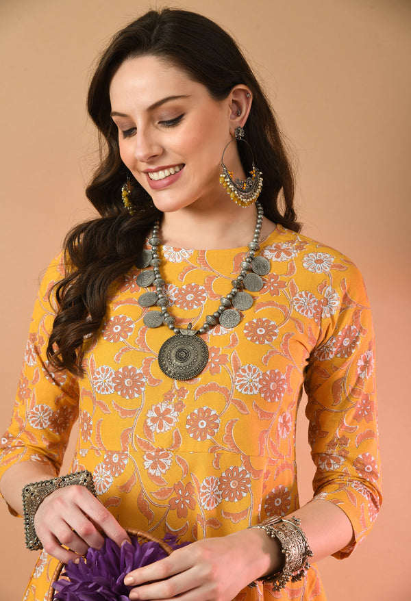 Round Neck Floral Print Long Kurti