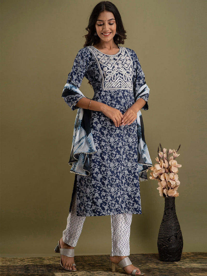Women Kurta Pant Dupatta Set