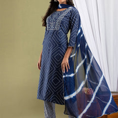 Women Kurta Pant Dupatta Set