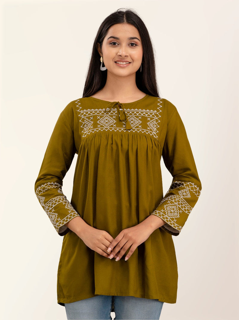 Feranoid Embroidery Top Rayon