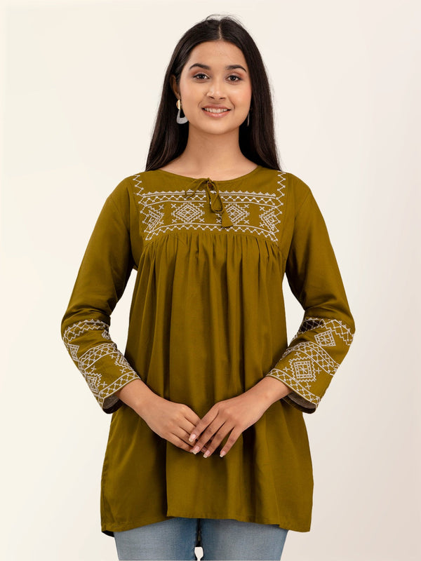 Feranoid Embroidery Top Rayon