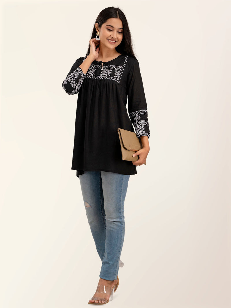 Feranoid Embroidery Top Rayon