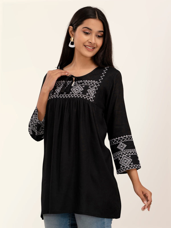 Feranoid Embroidery Top Rayon