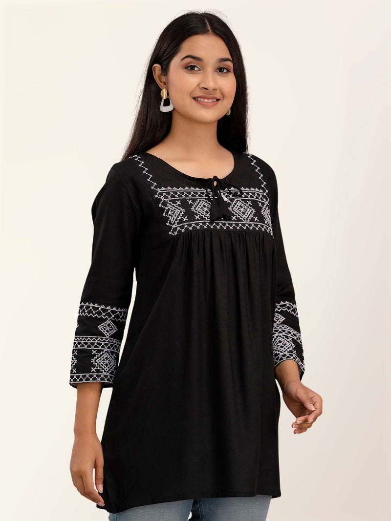 Feranoid Embroidery Top Rayon