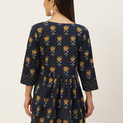 Women Blue & White Collared Printed Flared Kurti