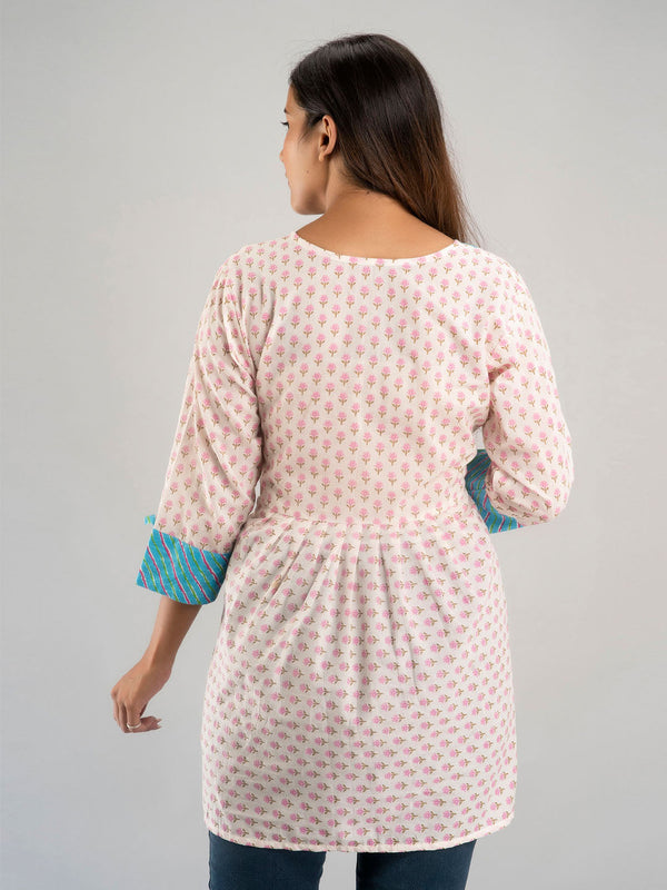 Women White & Pink Cotton Printed A-Line Kurti