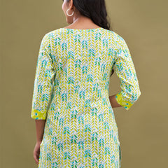 Women Cotton Printed Short Kurti
