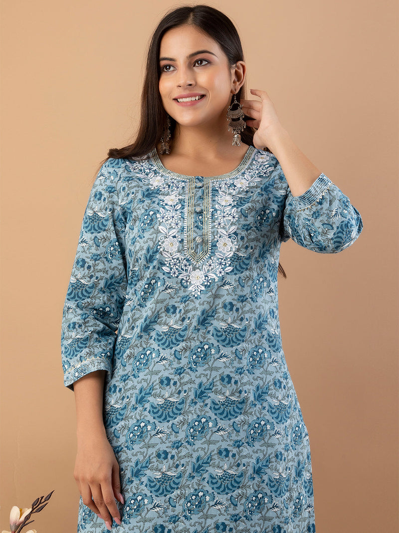 Women Kurta Pant Dupatta Set