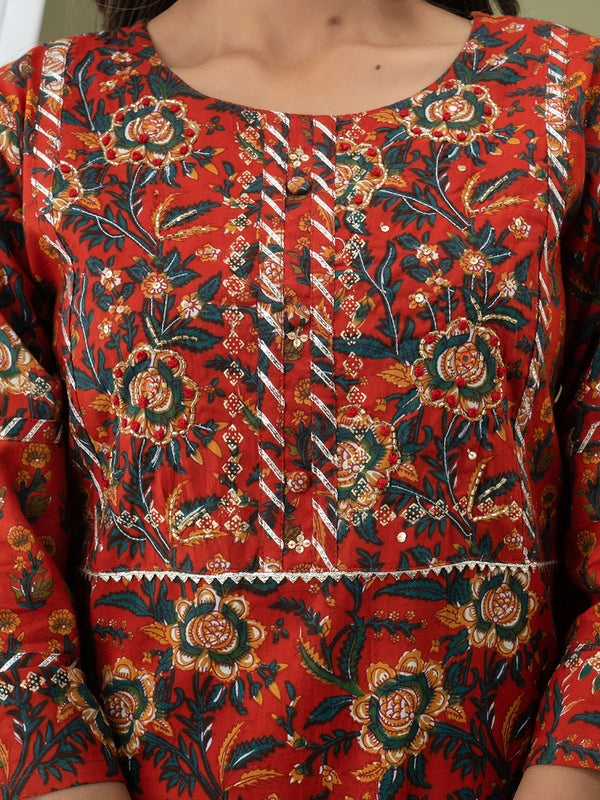 Women Kurta Pant Dupatta Set