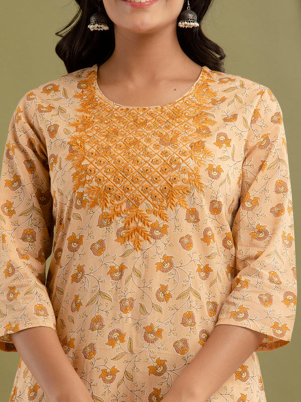 Women Kurta Pant Dupatta Set