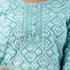 Women Kurta Pant Dupatta Set