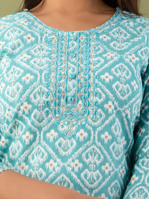 Women Kurta Pant Dupatta Set