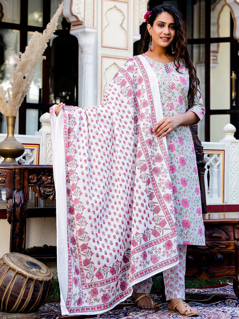 Women Kurta Pant Dupatta Set