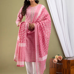 Women Kurta Pant Dupatta Set