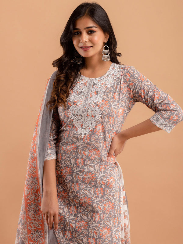 Women Kurta Pant Dupatta Set