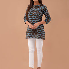 Women Black Cotton Printed Short Kurti