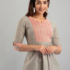 Women Green Cotton Printed A-Line Kurti