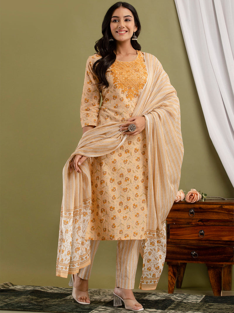 Women Kurta Pant Dupatta Set