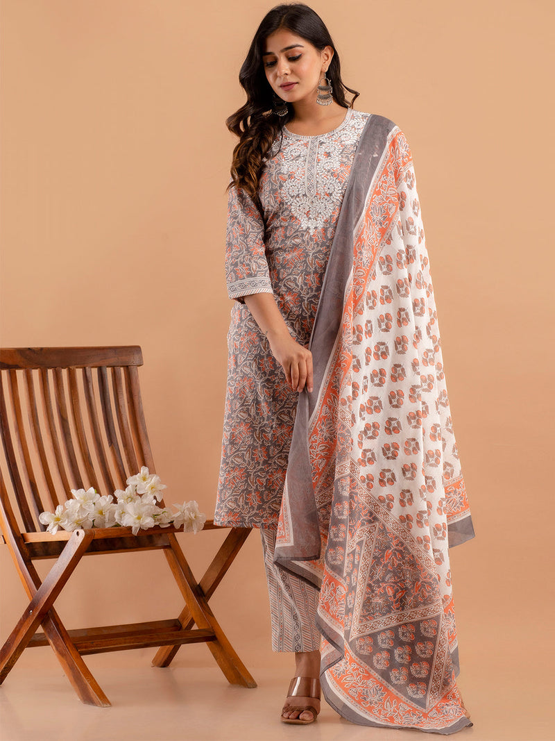 Women Kurta Pant Dupatta Set