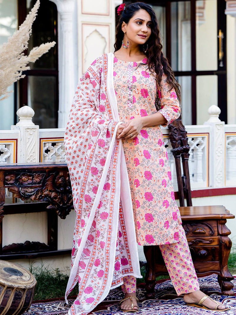 Women Kurta Pant Dupatta Set