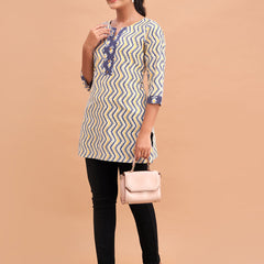 Women Cotton Printed Short Kurti