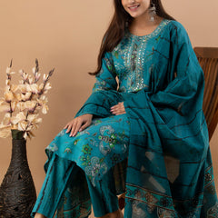 Women Kurta Pant Dupatta Set