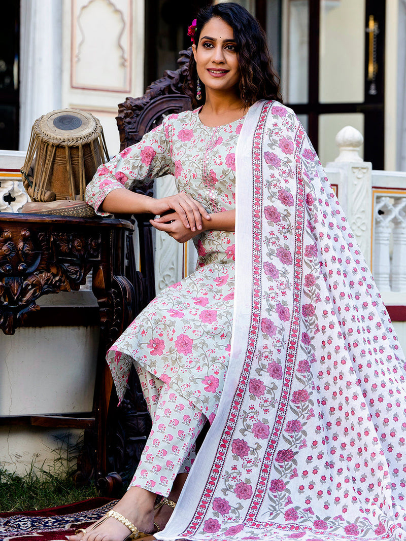 Women Kurta Pant Dupatta Set