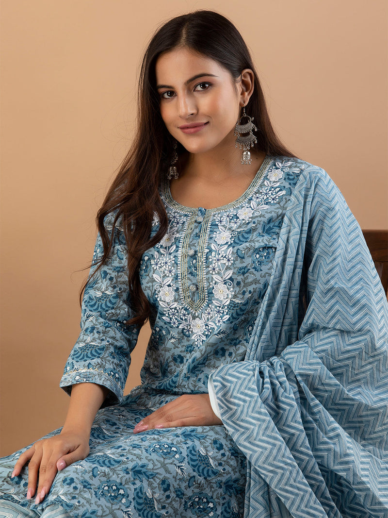 Women Kurta Pant Dupatta Set