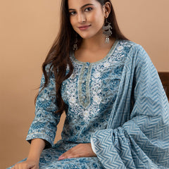 Women Kurta Pant Dupatta Set