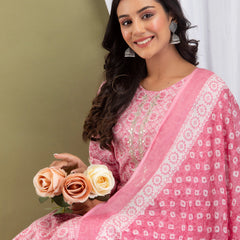 Women Kurta Pant Dupatta Set