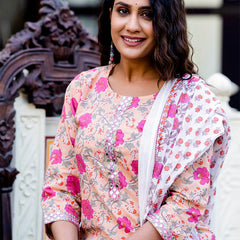 Women Kurta Pant Dupatta Set